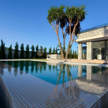 Villa Flamingo - 4 Bedrooms - Private Pool - Next To Renowned Issos Beach & Lake Korission Línia Eksteriør billede