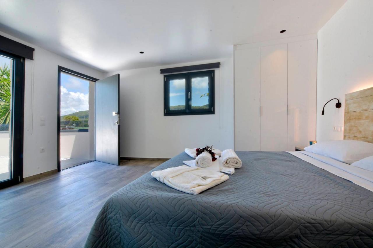 Villa Flamingo - 4 Bedrooms - Private Pool - Next To Renowned Issos Beach & Lake Korission Línia Eksteriør billede