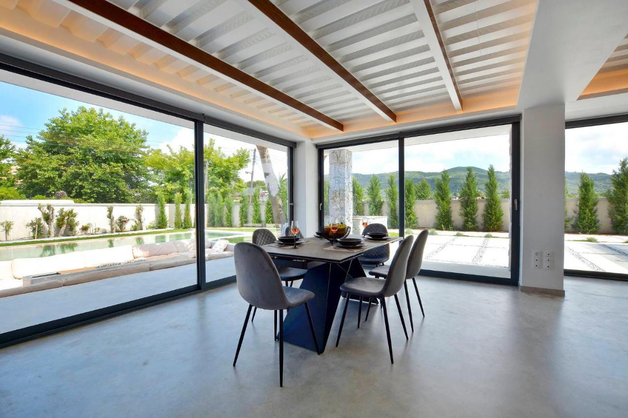 Villa Flamingo - 4 Bedrooms - Private Pool - Next To Renowned Issos Beach & Lake Korission Línia Eksteriør billede